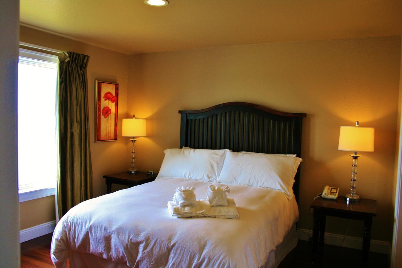 Oasis Suites Hotel Nags Head Exterior photo